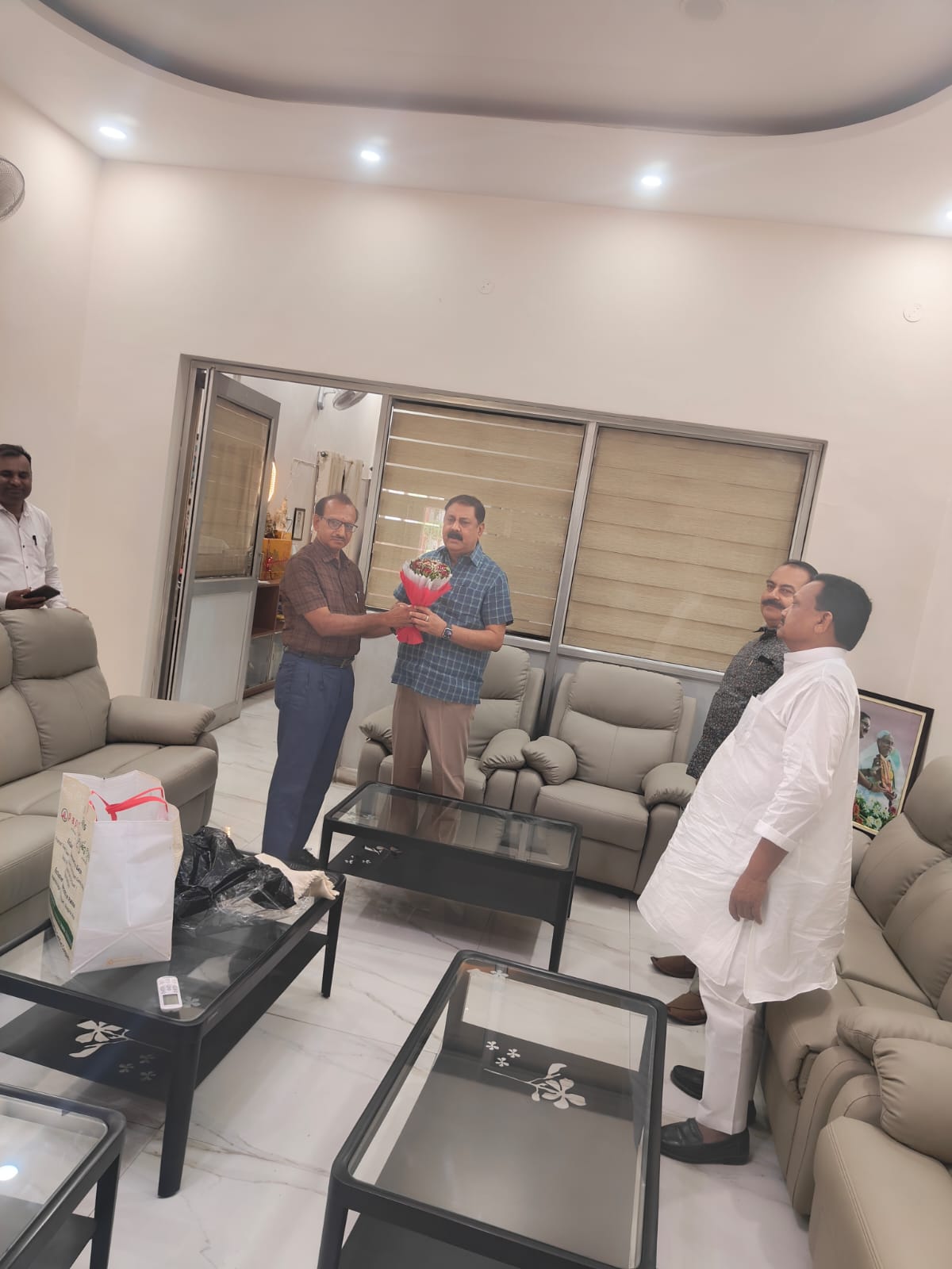 कला भवन एवं संपर्क पथ का उद्घाटन तथा सेवानिवृत कर्मचारियों का विदाई समारोह